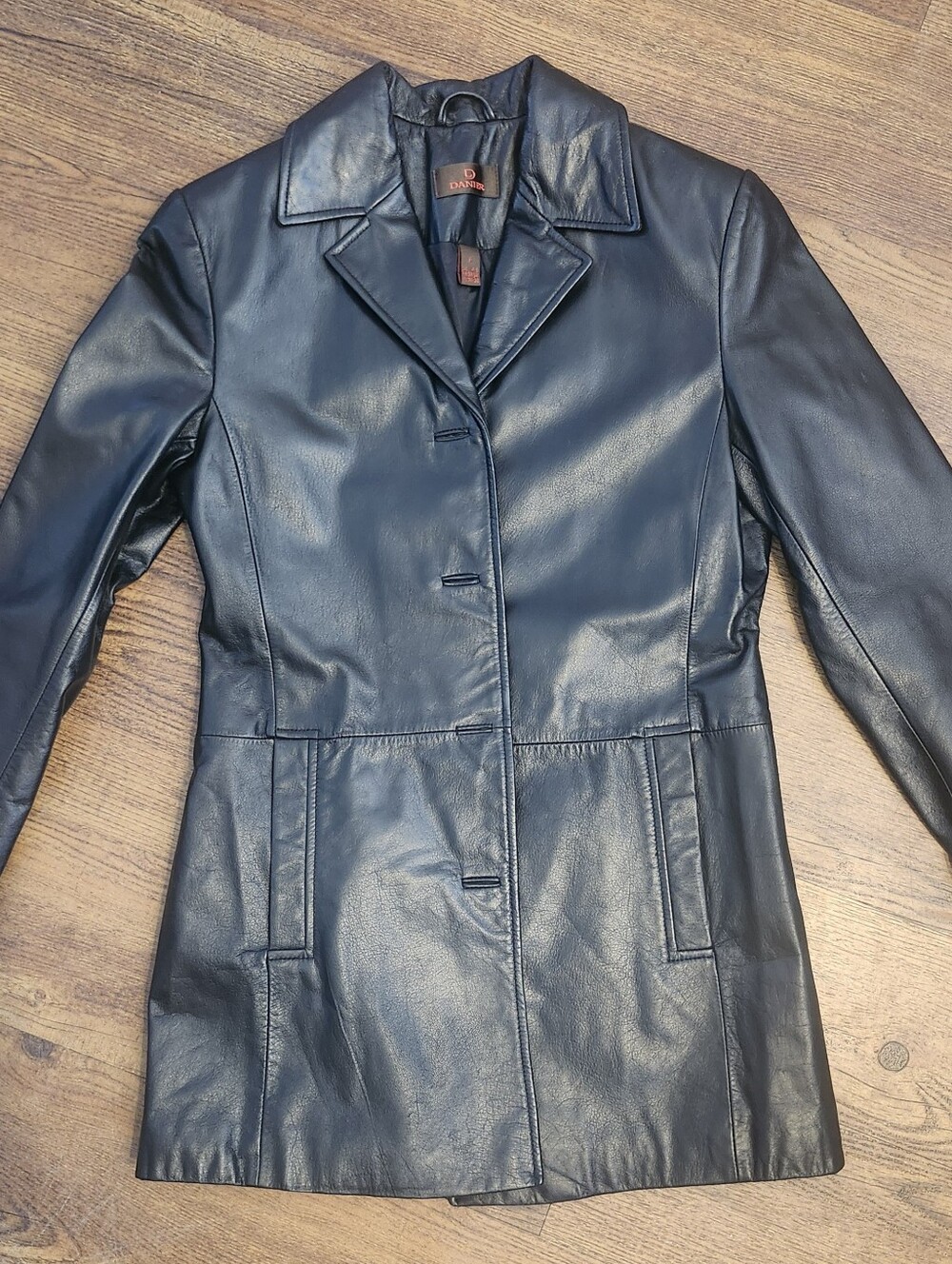 DANIER Black Leather Button-Front Women's Jacket